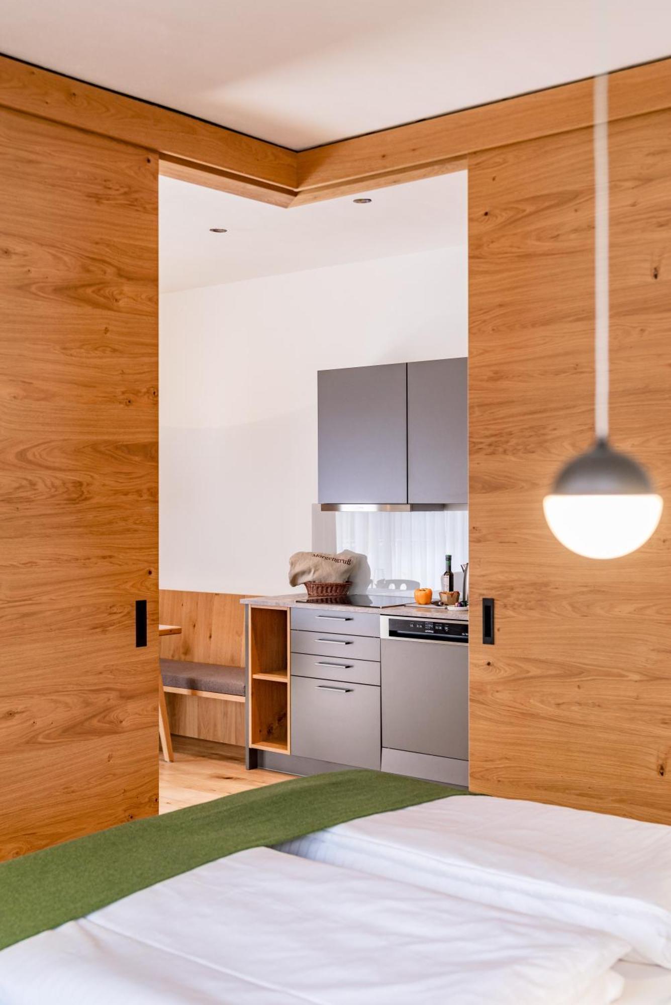 Two-Bedroom Apartment,1549164868:JPEG